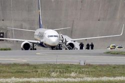Máy bay chở khách của hãng Ryanair bị dọa đánh bom
