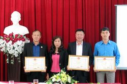 3 tập thể thuộc Khối thi đua MTTQ và các đoàn thể nhận bằng khen của UBND tỉnh