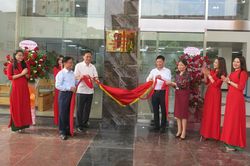 Gắn biển công trình chào mừng Đại hội Đảng bộ Thành phố