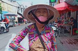 Đáng lẽ đã được nghỉ ngơi, vui vẻ bên con cháu thì họ vẫn đang phải vất vả mưu sinh