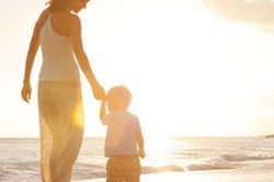 Chưa kịp có con chồng đã có bồ, phải làm mẹ đơn thân dù không biết bố của con là ai nhưng hạnh phúc thực sự