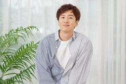 Trong thế giới fangirl: Lee Kwang Soo là chàng hoàng tử mang lại cho tôi nụ cười