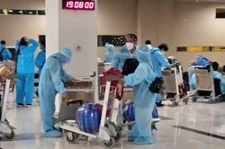 241 công dân từ Philippines đáp sân bay Cần Thơ