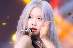 Hóa ra màu tóc 'thần tiên tỷ tỷ' của Rosé lại được chính chị cả Blackpink đề xuất
