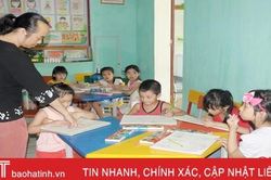 Sân chơi bổ ích cho trẻ em nghèo từ lớp học vẽ tranh miễn phí