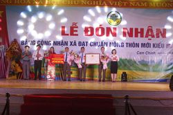 Xã Cam Chính đón nhận danh hiệu xã đạt chuẩn nông thôn mới kiểu mẫu