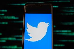 Sự thật đằng sau vụ hack Twitter của Bill Gates, Elon Musk và Obama