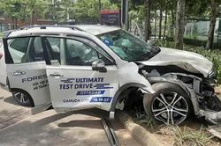 Xe lái thử của Subaru Việt Nam gặp tai nạn: Do lỗi động cơ?