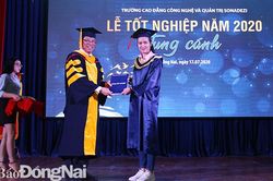 Trường Cao đẳng Sonadezi trao bằng tốt nghiệp cho gần 300 tân cử nhân