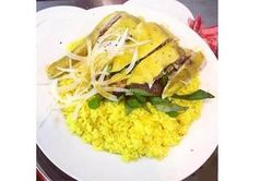 Bị cả nhà chê cười vì cho cả con gà vào nấu cùng cơm nhưng khi nếm thành phẩm thì ai cũng xuýt xoa kiêng nể