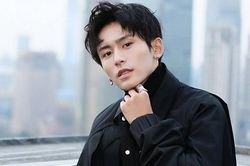 Trong thế giới fangirl: Đã từng dành những trưởng thành đầu tiên để hâm mộ một người