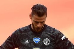 Solskjaer cần tàn nhẫn hơn với De Gea