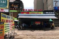 Hà Nội: Bị tát vào mặt, nhân viên quán bia lấy kéo đâm chết đồng nghiệp
