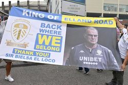 Leeds lên hạng: 16 năm cho ngày trở lại Premier League