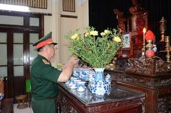 Thượng tướng Nguyễn Trọng Nghĩa dâng hương, tri ân nguyên Thủ trưởng Tổng cục Chính trị