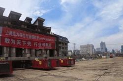 Trung Quốc: Ngoạn mục cảnh di dời biệt thự cổ gần 100 năm tuổi và tu viện 127 năm