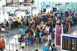 Dừng phát loa thông tin chuyến bay trong sân bay Nội Bài