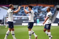 Tottenham hạ Leicester, M.U rộng đường vào top 4