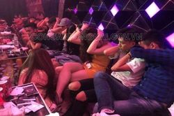 Hàng trăm đối tượng 'phê' ma túy nháo nhào tháo chạy trong quán Romance