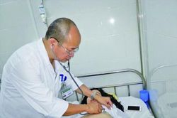 Bà bầu cẩn trọng khi mắc sốt xuất huyết