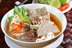 5 quán bún bò ngon nức tiếng ở Huế