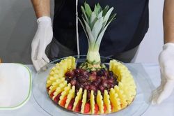 Mẹo trang trí đĩa trái cây đẹp mắt, dễ làm