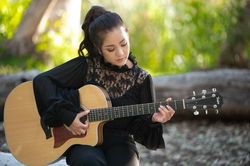 Trải qua nhiều đổ vỡ trong chuyện tình cảm, Thúy Nga đồng cảm với Hoài Lâm