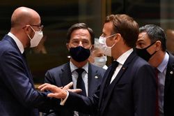 EU đạt thỏa thuận về phục hồi sau đại dịch tại cuộc hội nghị thượng đỉnh kéo dài bất thường