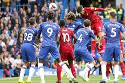 Trực tiếp bóng đá Liverpool vs Chelsea: Vé dự C1 sẽ dành cho Chelsea?