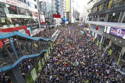 Anh - Trung căng thẳng vì vấn đề Hong Kong