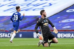 Phòng thay đồ MU 'dậy sóng' vì De Gea
