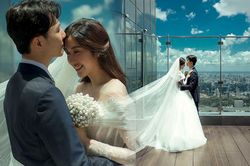 Ảnh cưới của Á hậu Thúy Vân với chồng thiếu gia