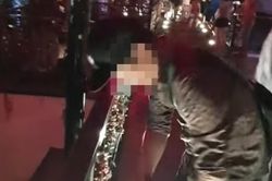 Phá ổ khóa ở cầu tình yêu Đà Nẵng, nam thanh niên khiến dân tình phẫn nộ