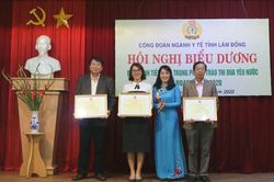 Biểu dương điển hình tiên tiến trong phong trào thi đua yêu nước ngành y tế