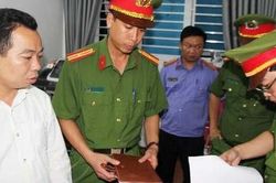 Bắt một cán bộ Ban Dân tộc tỉnh Nghệ An 'ăn chặn' tiền hỗ trợ người Ơ Đu