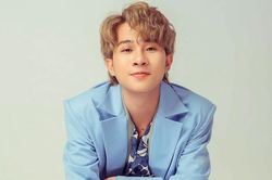 Nhá hàng hai câu thơ vu vơ, phải chăng Jack đang chuẩn bị cho màn comeback 'não lòng'?