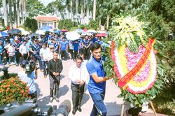Hơn 500 VĐV Trung tâm HLTTQG Hà Nội tri ân các anh hùng, liệt sĩ