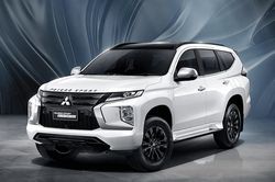 Mitsubishi Pajero đặc biệt từ 980 triệu đồng, 'đấu' Toyota Fortuner