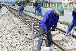 Công nghệ nào cho an toàn đường sắt?