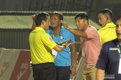 Nam Định dọa bỏ giải, V-League coi chừng... đói