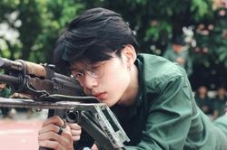 Nam sinh Đại học Kinh tế Quốc dân khiến bao người xao xuyến với loạt ảnh tại kỳ học quân sự