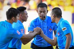 Trọng tài FIFA lấy lại niềm tin cho CLB Nam Định