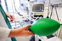 Bệnh nhân nghi mắc Covid-19 ở Đà Nẵng phải thở máy