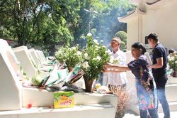 Lễ tưởng niệm 10 nữ liệt sĩ thanh niên xung phong Ngã ba Đồng Lộc
