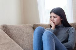 Nuôi chồng bệnh mà... mướt rượt chi?