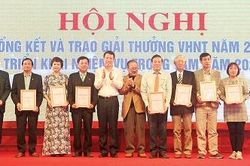 Văn học, nghệ thuật góp phần quan trọng trong công cuộc đổi mới trên quê hương Đất Tổ