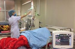 Bảo hiểm y tế - 'Phao cứu sinh' cho bệnh nhân hiểm nghèo tại BV Hữu Nghị