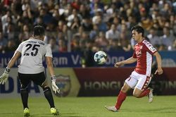 Công Phượng vẫn còn 'non và xanh' trước Hà Nội FC