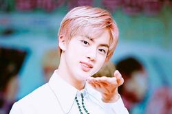 'Moon' của Jin được đánh giá là ca khúc bất hủ nhất của BTS