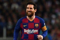 Barcelona: 11 kỷ lục đã bị Messi chinh phục mùa này